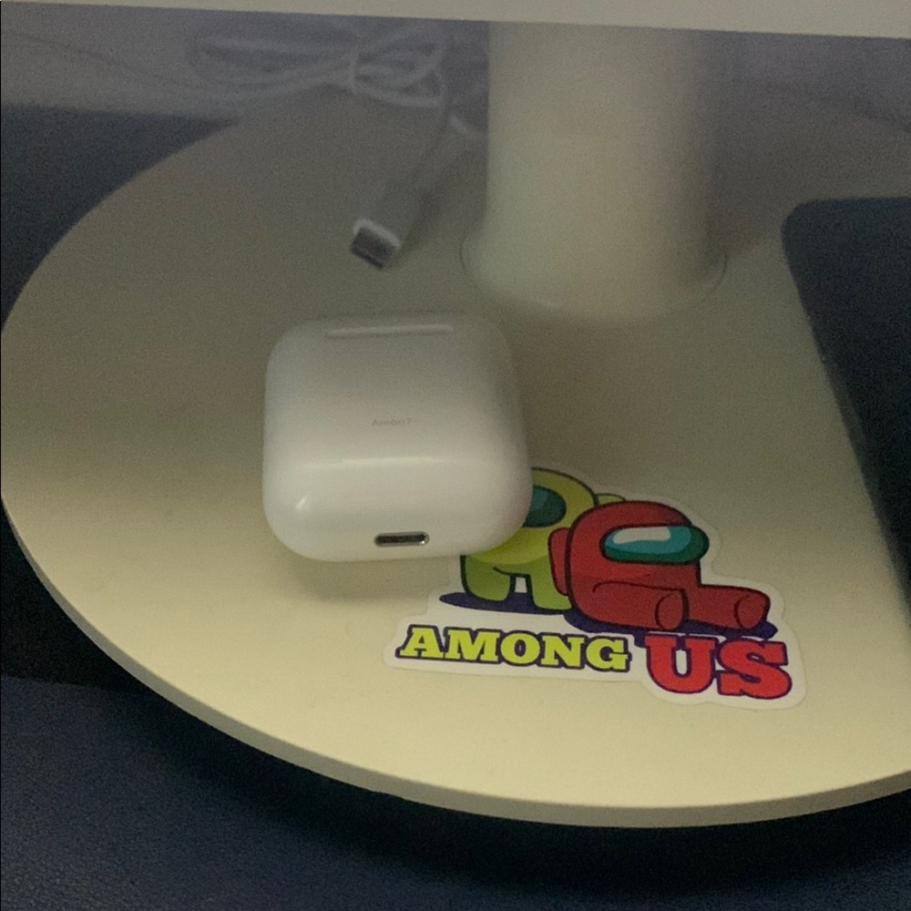 White Wireless Earbuds Case